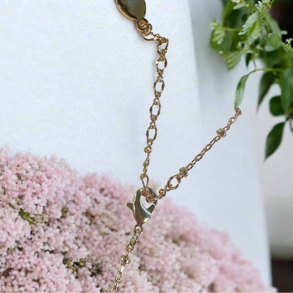 NEW White & Yellow Gold Cockatiel Bird Sitting In A Gold Hoop Pendant Necklace - Picture 9 of 16